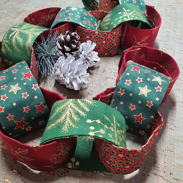 Handmade Christmas Gift Inspiration Guide / Knitting and Sewing