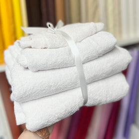Approx. 1367g White Bamboo Towelling 90% Bamboo 10% Polyester Remnant Bundle