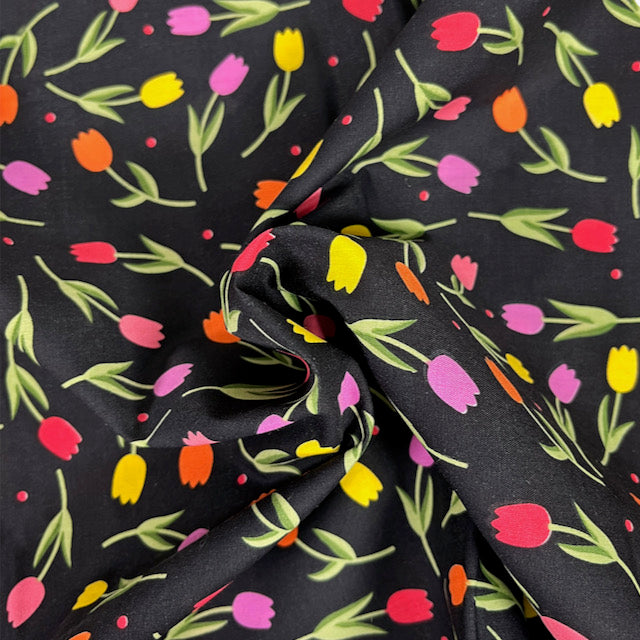 Pretty Tulips Polycotton fabric, 112cm wide per 1/2 metre