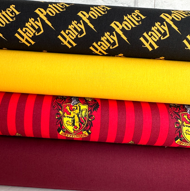 Harry Potter 4 Piece Fat Quarter Bundle 100 % Cotton Fabric