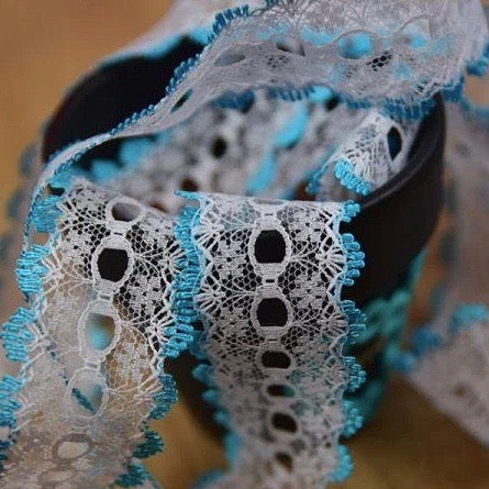 knitting lace - turquoise